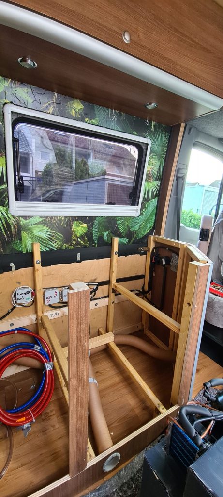 Camper-Van Ausbau (Teil 7) - Holzbau (4/4)