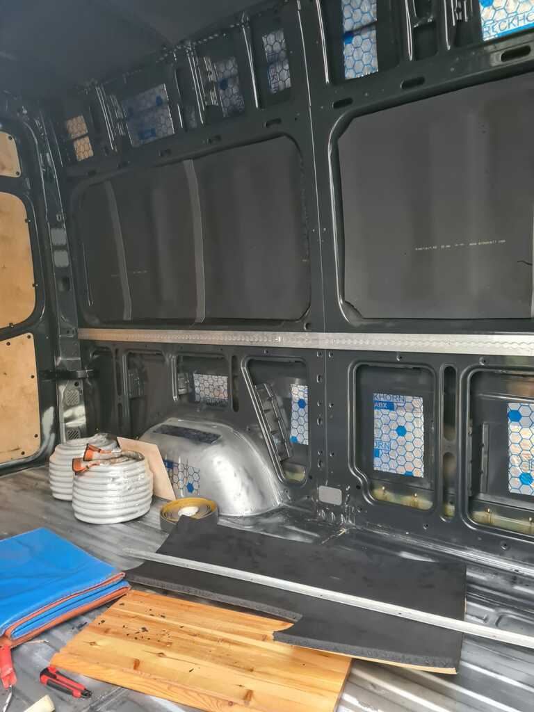Camper-Van Ausbau (Teil 3) - Dämmung